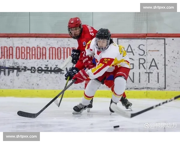 冰球锦标赛激战正酣 各国顶尖队伍争夺世界冠军荣耀