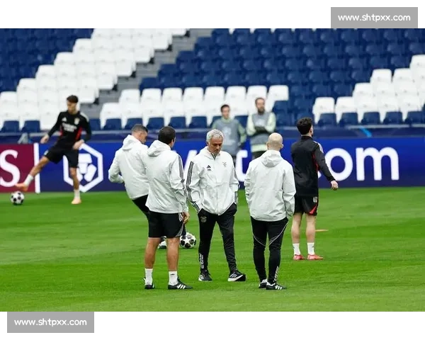 欧冠足球赛与国内联赛的区别及其各自独特魅力分析 - 副本 - 副本 (2) 欧冠足球赛与国内联赛的区别及其各自独特魅力分析 - 副本 - 副本 (2)